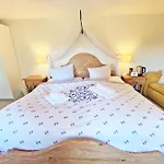 Bed & Breakfast Wasserburg Turow