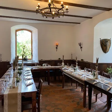 לינה וארוחת בוקר Wasserburg Turow