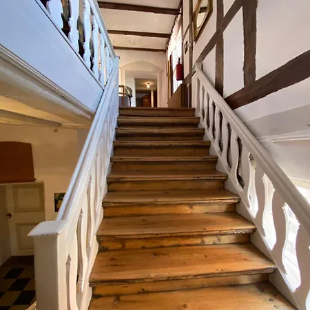 לינה וארוחת בוקר Wasserburg Turow 3*