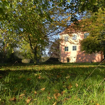 Wasserburg Turow 3*