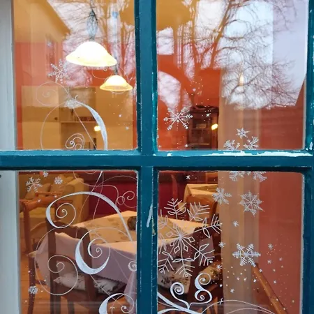 Wasserburg Turow לינה וארוחת בוקר 3*