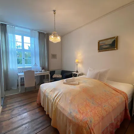 Wasserburg Turow לינה וארוחת בוקר 3*