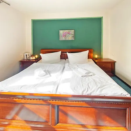 לינה וארוחת בוקר Wasserburg Turow