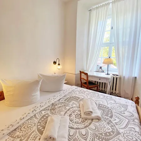 לינה וארוחת בוקר Wasserburg Turow 3*